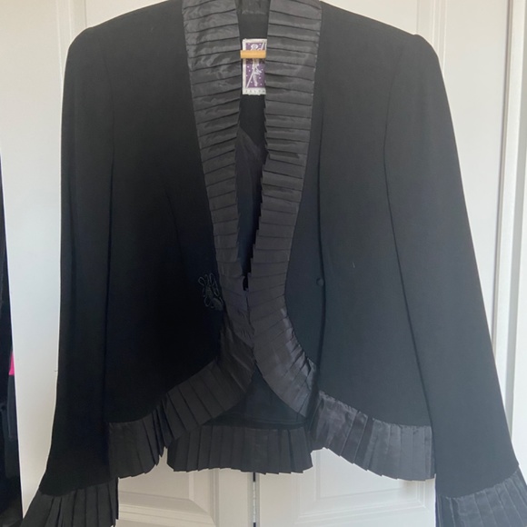 Zelda New York Blazer (8) - Picture 3 of 3